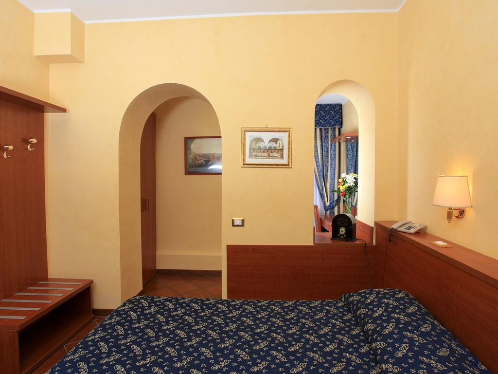 Casa Di Santa Francesca Romana A Ponte Rotto Chambre photo